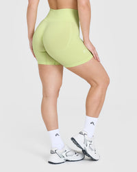 Effortless Seamless Shorts | Pump Green