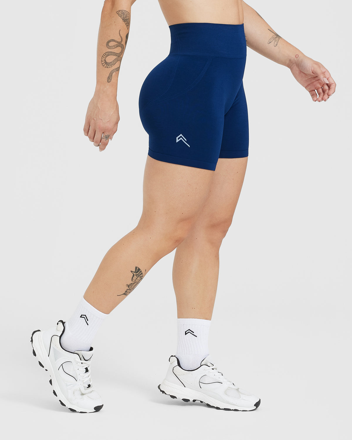 Majestic Seamless Shorts  Midnight – OLOORÌ ATHLETICS